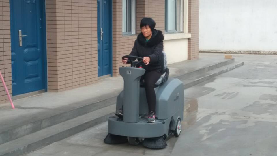 省錢看得見，公海彩船6600工廠掃地車
